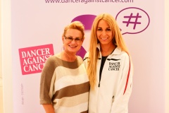 Promiflohmarkt-zu-Gunsten-von-Dance-against-Cancer-15.5.2025-Adobe-009