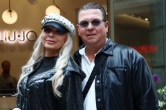 Promiflohmarkt-zu-Gunsten-von-Dance-against-Cancer-15.5.2025-Adobe-017