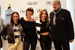 Promiflohmarkt-zu-Gunsten-von-Dance-against-Cancer-15.5.2025-Adobe-018