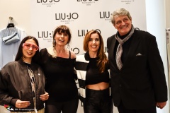 Promiflohmarkt-zu-Gunsten-von-Dance-against-Cancer-15.5.2025-Adobe-019