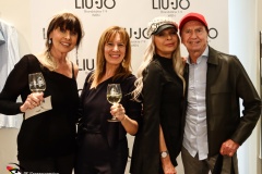 Promiflohmarkt-zu-Gunsten-von-Dance-against-Cancer-15.5.2025-Adobe-036