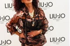 Promiflohmarkt-zu-Gunsten-von-Dance-against-Cancer-15.5.2025-Adobe-057